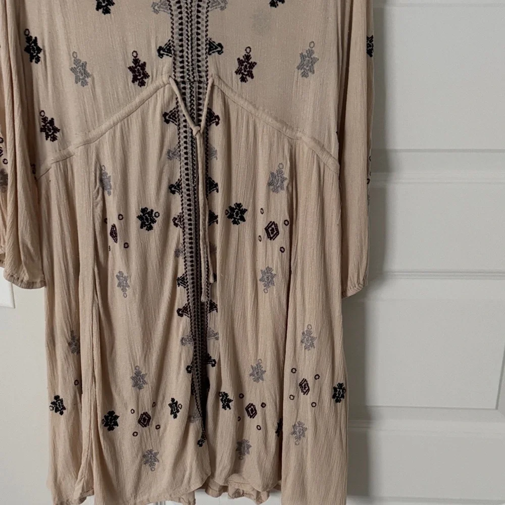 Free People Beige Dress with Black Embroidery - Picture 4 of 7